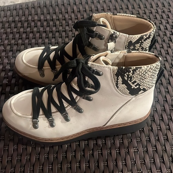 Dr. Scholl’s road trip Ankle Side Zip Leather Boots Women’s 9 - Picture 4 of 12